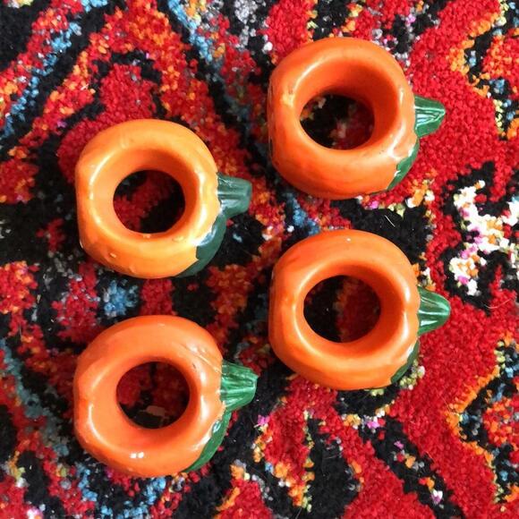 Vintage World Bazaars Rustic Pumpkin Ceramic Napkin Rings - Picture 5 of 8